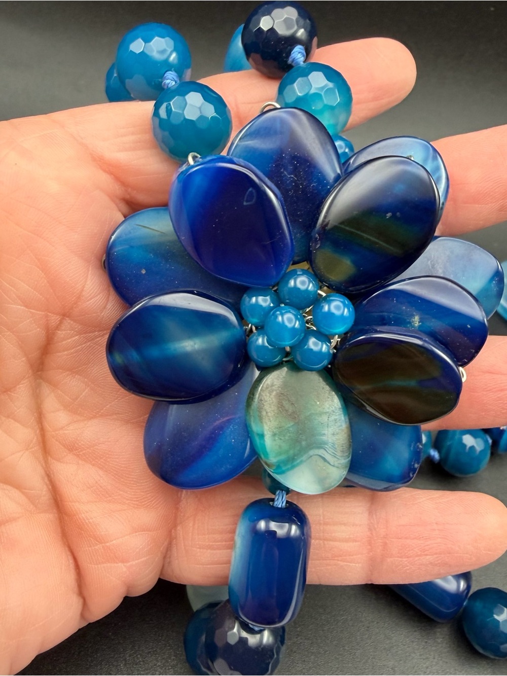 Gorgeous!!! Statement necklace Heavy #K82 Blue Agate or Glass ? Flower accent - Picture 14 of 16